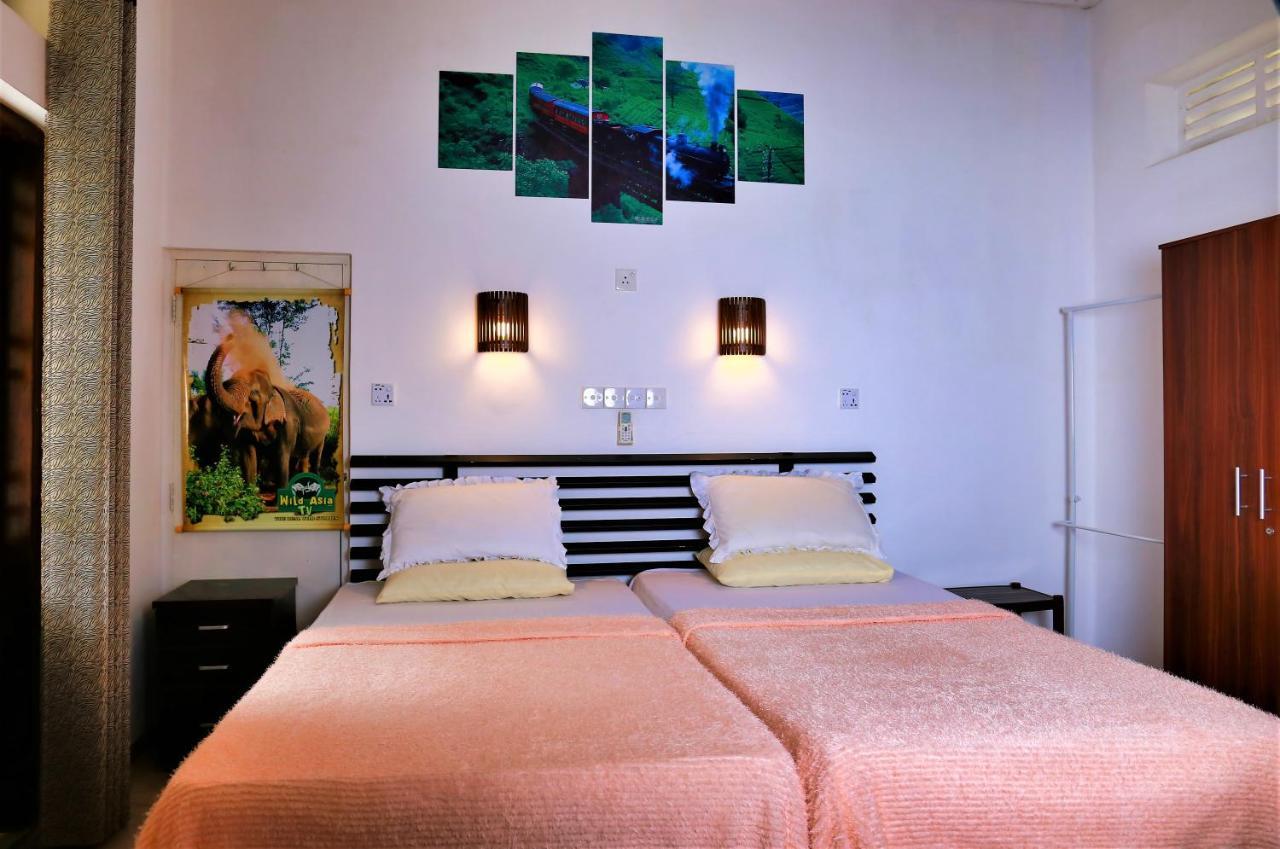 Camellia Dwelling Bed & Breakfast Hikkaduwa Dış mekan fotoğraf